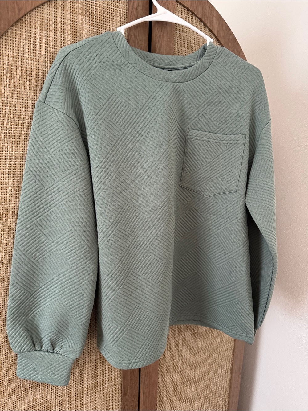 Dokotoo Sage Green Textured Sweatshirt Pocket Crewneck Pullover Size S NWT